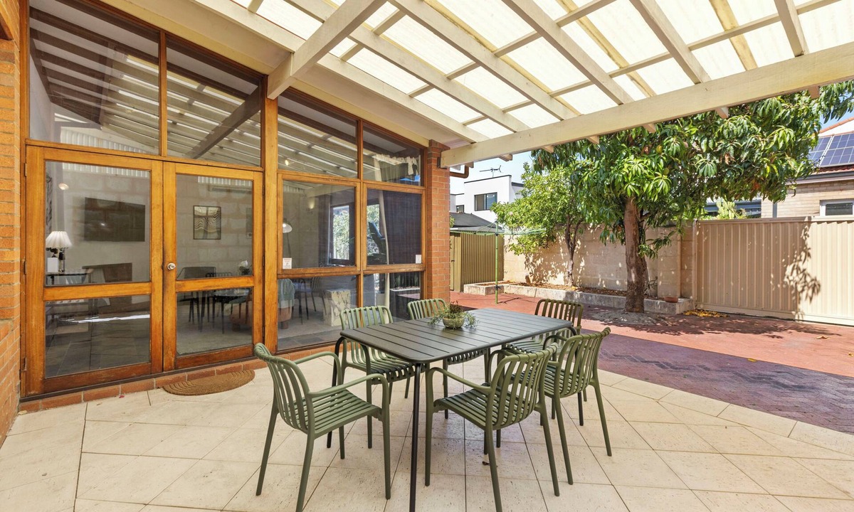 West Perth House | Grand 3BR Heritage Home | Designer Living in North Perth
