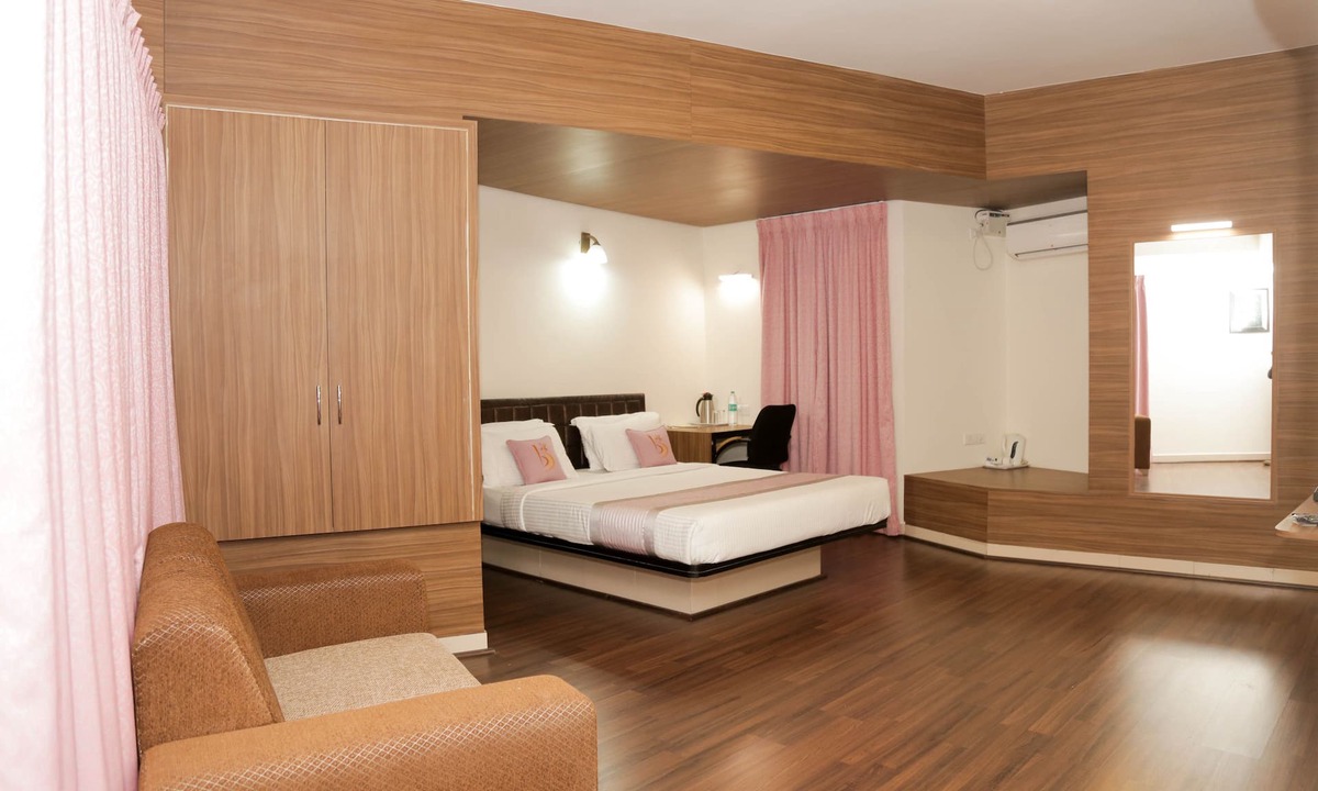 Yeshwanthpur Hotel | Grand Bee Hotel