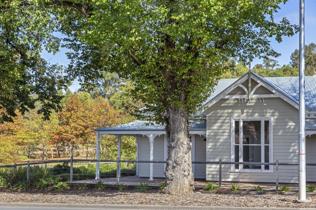 Mount Barker House | Grandview Accommodation - The Adelaide