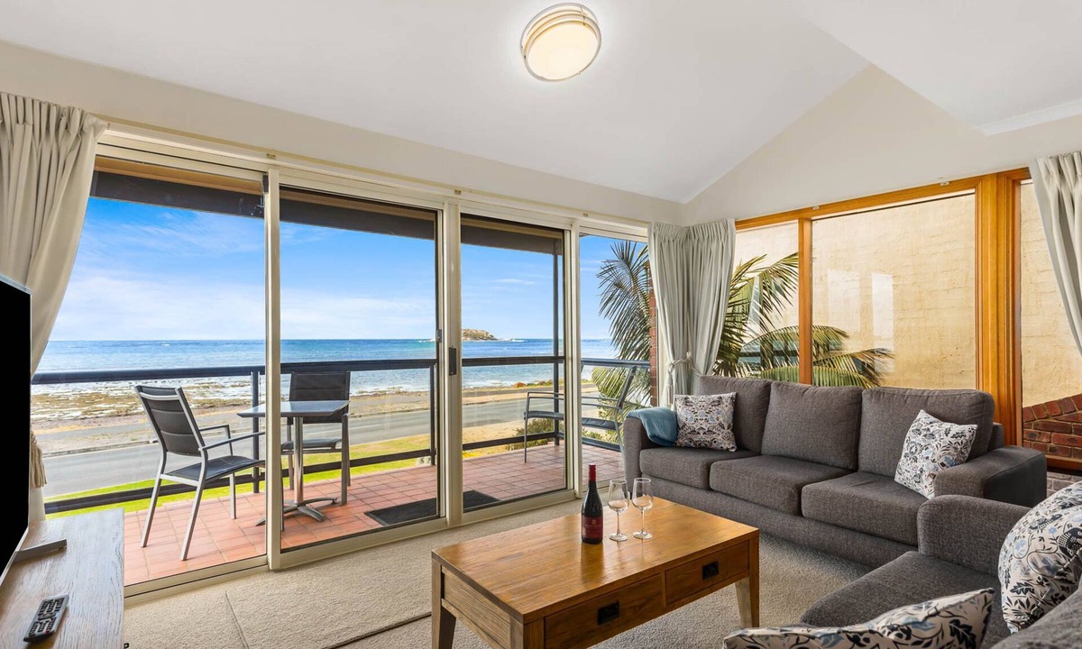 Encounter Bay Apartment | Granite Views Beachfront Apartment in Encounter Bay