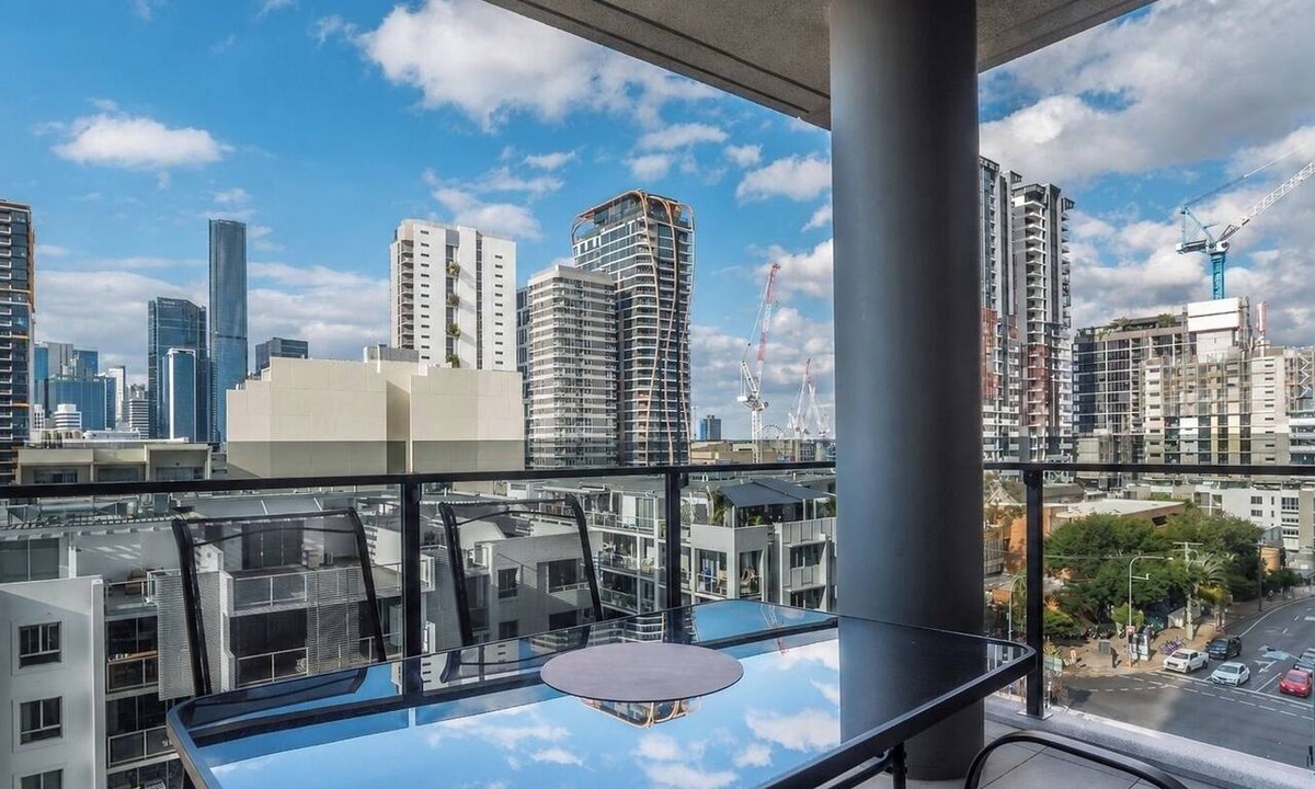 South Brisbane Apartment | Great Location 1Bedroom w/Parking South Brisbane