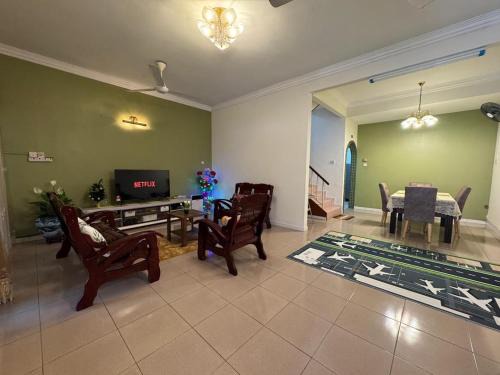 Kampung Simee Apartment | Green at 62