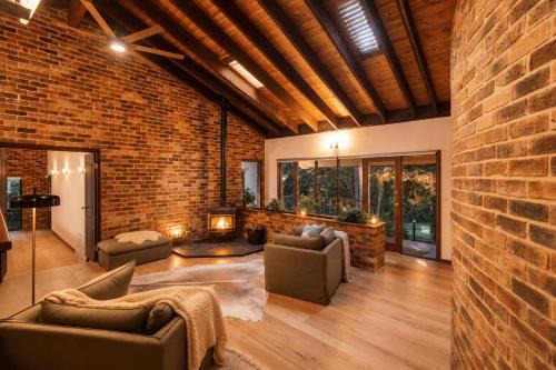 Glenning Valley House | Greenbank Garden Manor