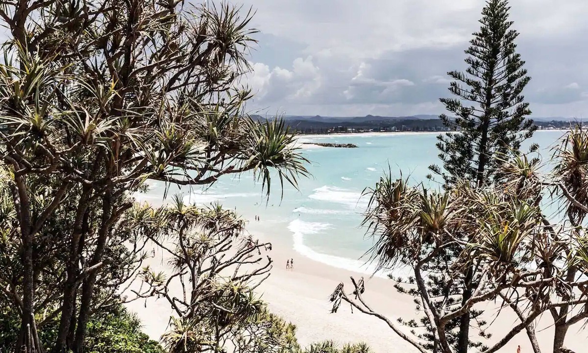 Coolangatta Hotel | Greenmount Beach House