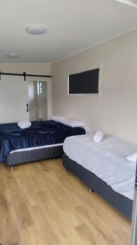Guyra Hotel | Guyra Club Cabins
