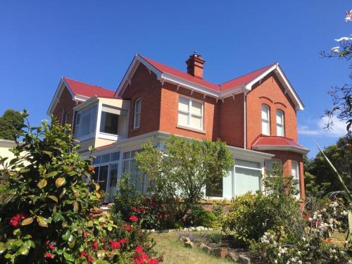 New Town Bed & Breakfast | Hamlyn House Accommodation