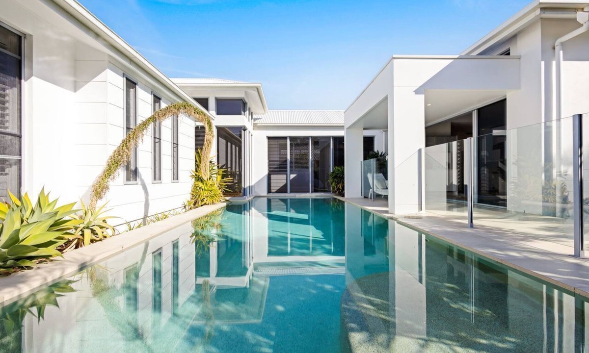 Buddina House | Hampton Beach House on the Waterfront