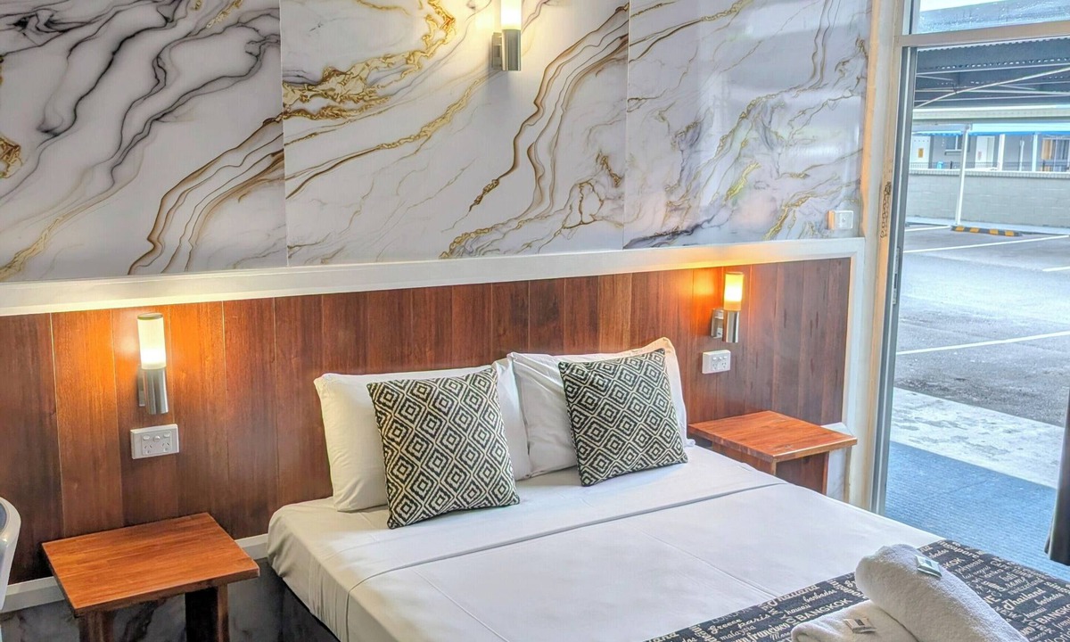Rockhampton Hotel | Hampton Villa Motel