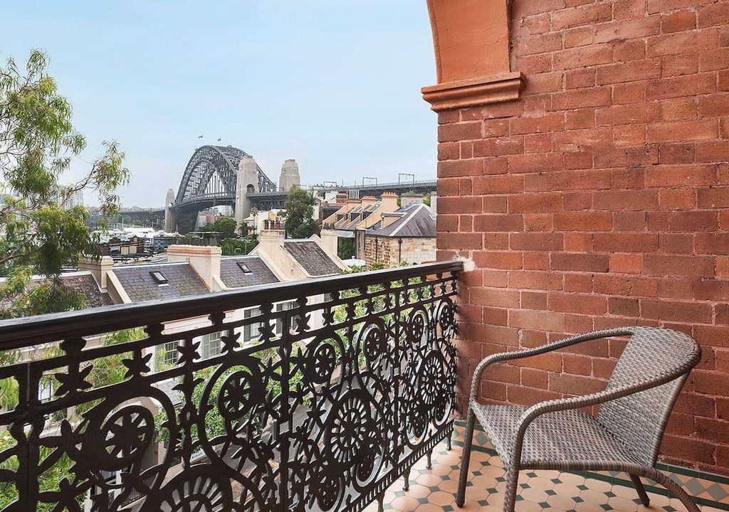 Millers Point Apartment | Harbour View on Windmill St, Apt. 6