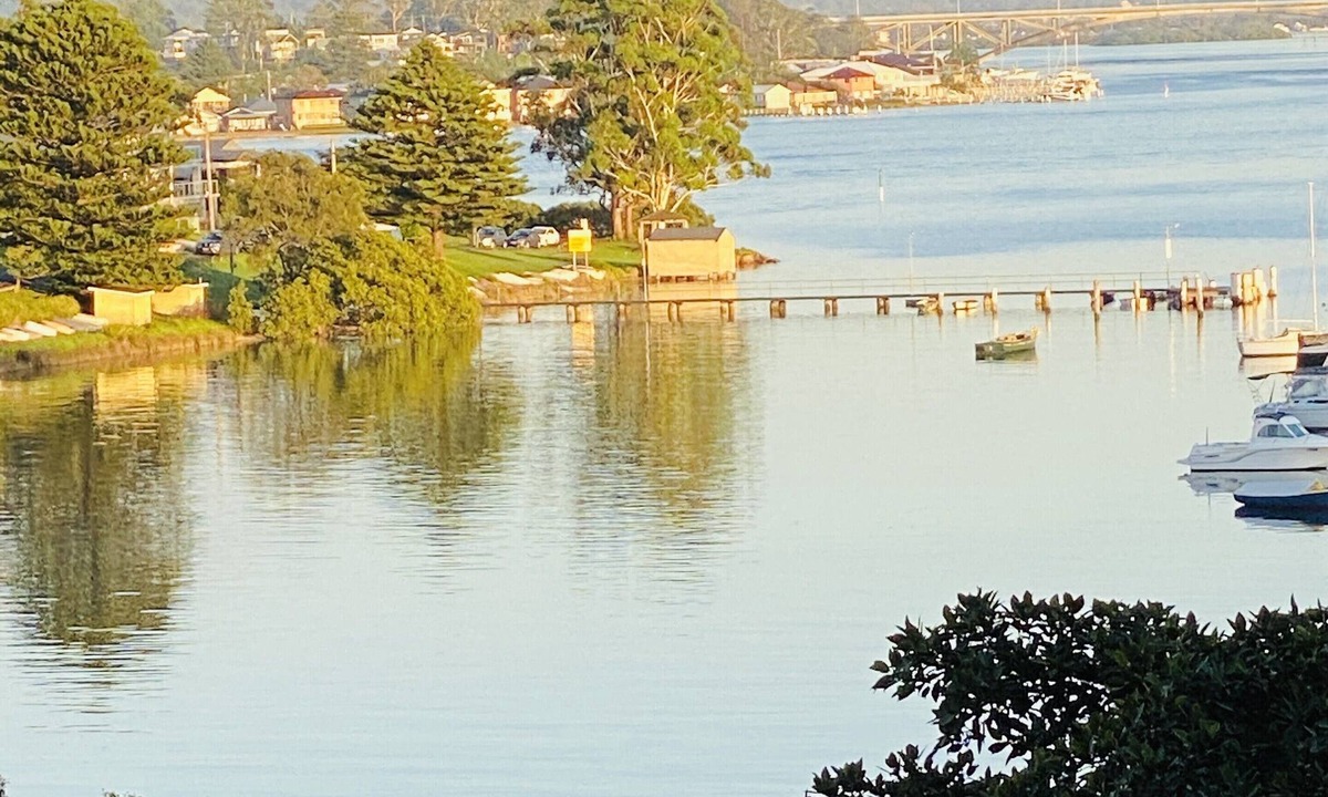Killcare House | Hardy’s Bay waterfront reserve