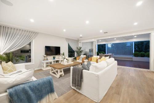 Werribee House | Harpley Estate - Luxurious Family Werribee Getaway