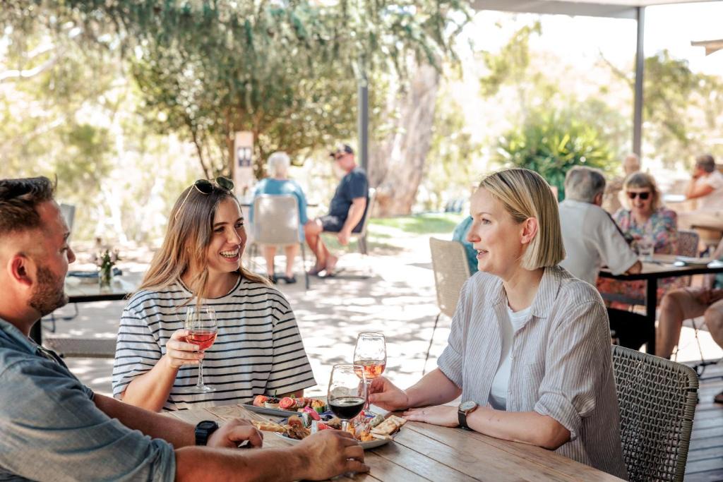 Indigo Shire Villa | Harry's On Moodemere