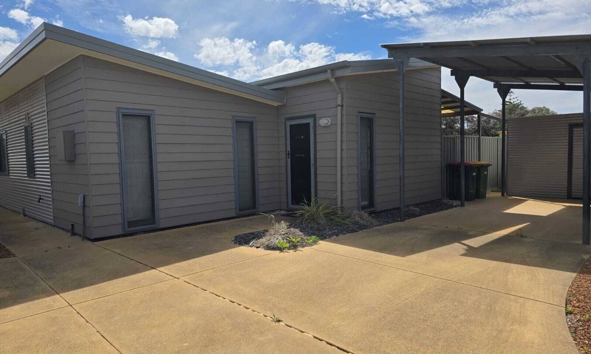 Lancelin House | Harry's Place: 3 BR, 2 BA House in Lancelin, Sleeps 8