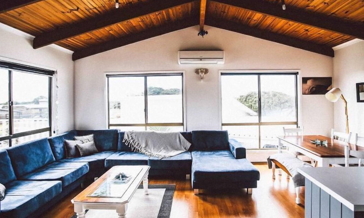 Surf Beach House | Hear the Surf Getaway