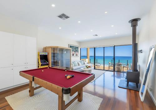 Henley Beach House | Henley Beachfront Luxury Home With Sauna Just 200m From Henley Square!