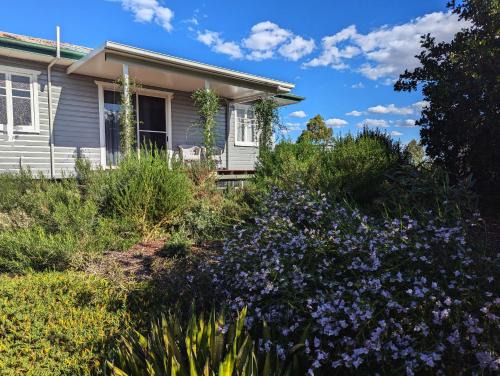 Dargal Road House | Herbgully Cottage