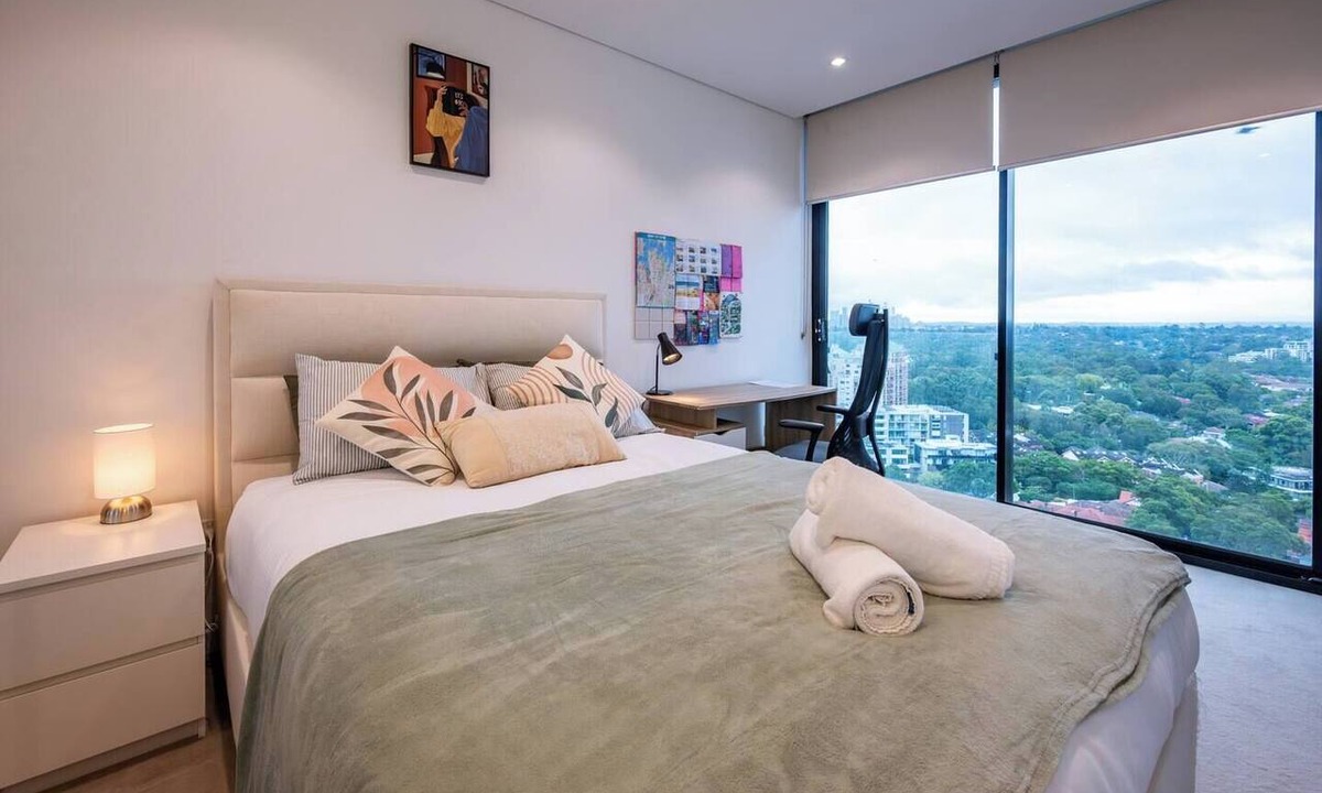 St. Leonards Apartment | High-Rise1BR Views Free Parking St Leonards