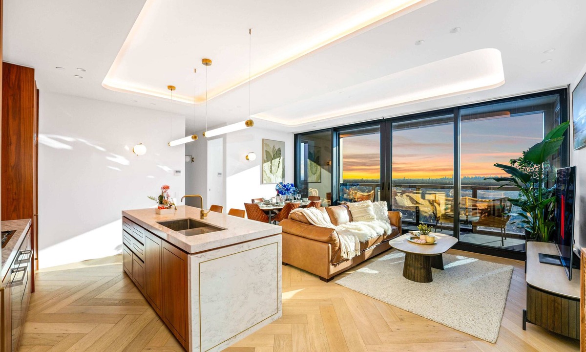 Box Hill Apartment | Highrise Luxury Penthouse Spectacular Views 3B3B1P