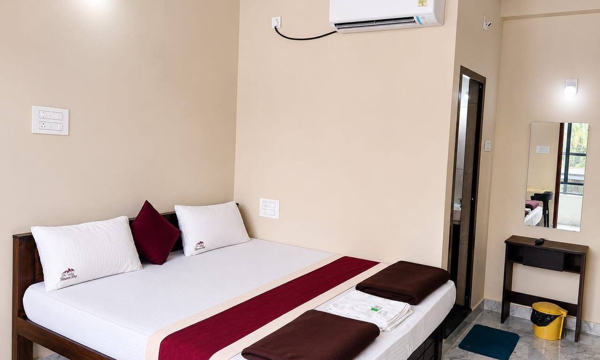 Murudeshwara Hotel | Highway Heaven