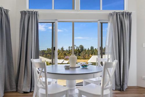 Nannup House | Hill View Cottages