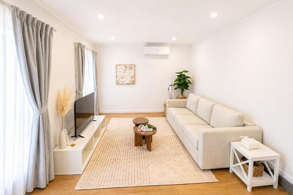 Hillcrest House | Hillcrest 3Bed home close to Grand and Calamvale plaza