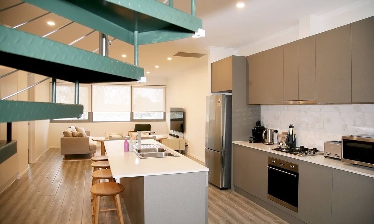 Mile End South Apartment | Hilton Executive Apartment