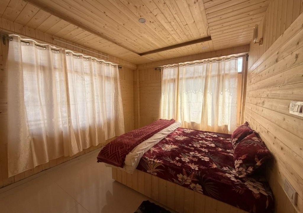 Kumharsain Hotel | Himalyan Kitchen & Stay