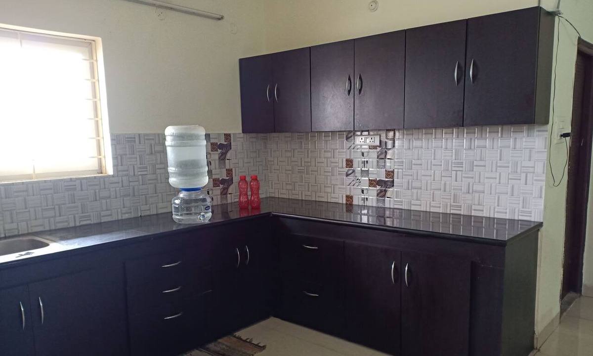 HITEC City House | Hitech Shilparamam Guest House