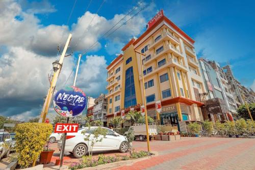Amritsar Hotel | HK Clarks Inn, Amritsar
