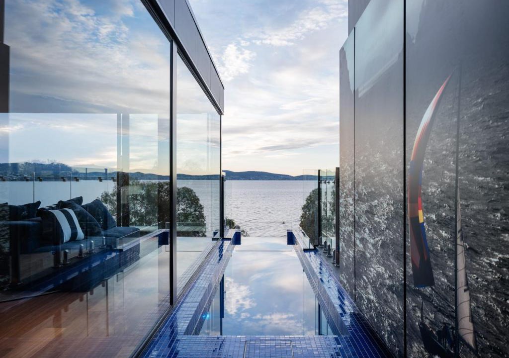 Battery Point Apartment | 'Hobart' - Waterfront penthouse with private heated pool
