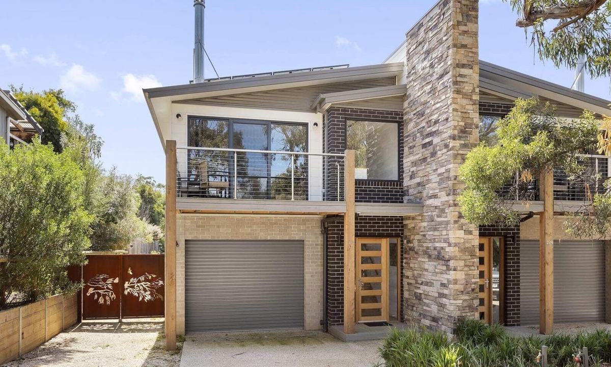 Anglesea House | Holmly 1 - Premium Position, Walk to Everything!