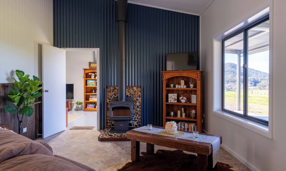 Pipeclay House | Honeybreeze - Scenic riverfront country farm