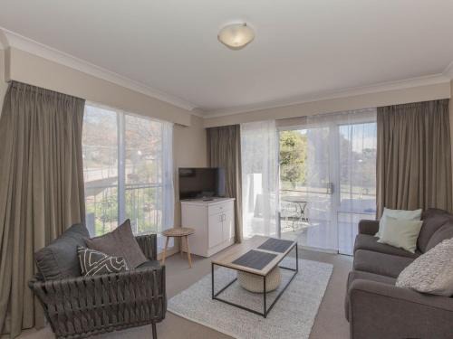 Jindabyne Apartment | Horizons 501
