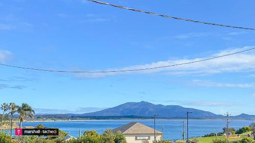 Bermagui House | Horseshoe Beach Cottage - Young Street 4
