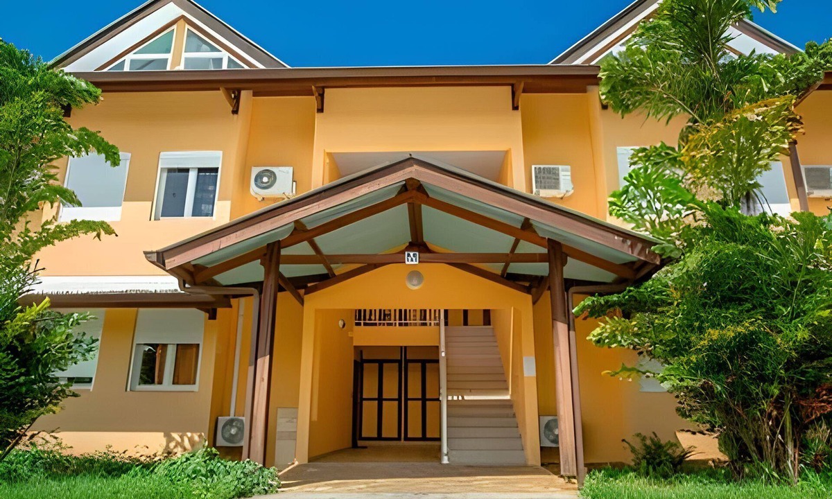 Remire Montjoly Hostel | Hostel Le Toucan (Room III) shared accommodation