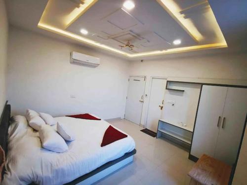 Pushkar Hotel | Hotel 1947 & Labella Rooftop Cafe