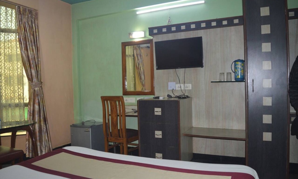 Kiriburu Hotel | Hotel Aadhar Barbil