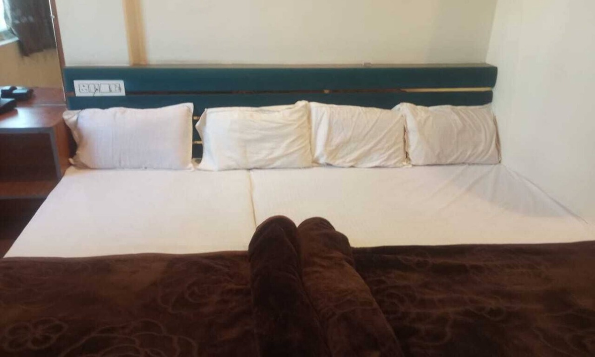 Ujjain Hotel | Hotel Aadi Shree