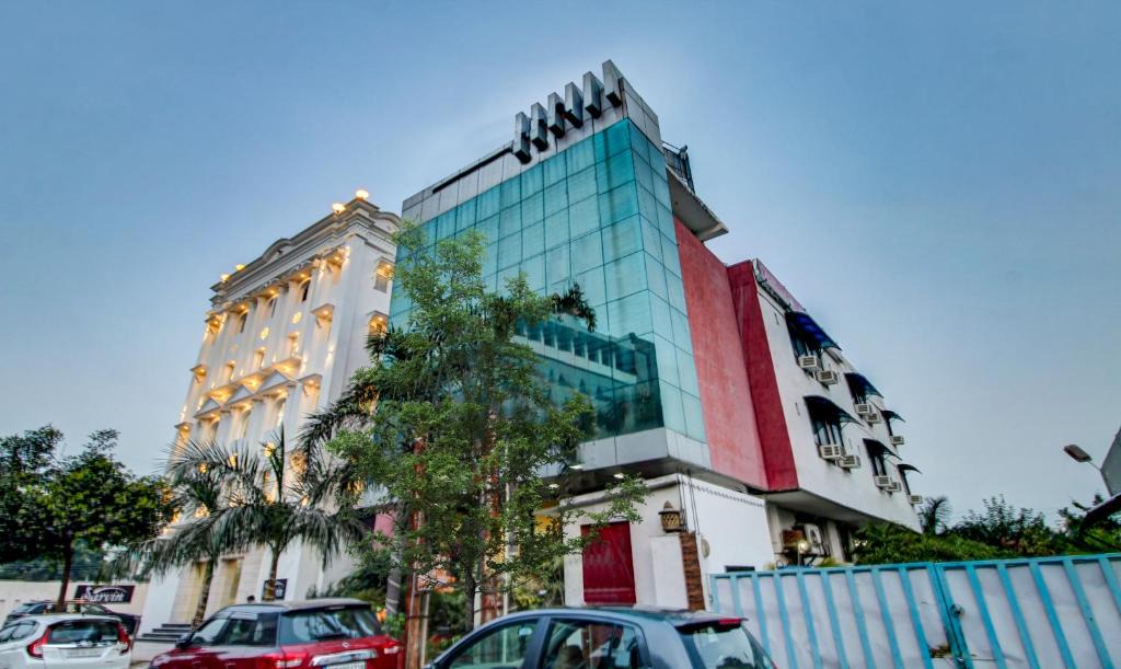 Gomti Nagar Hotel | Hotel Amanda