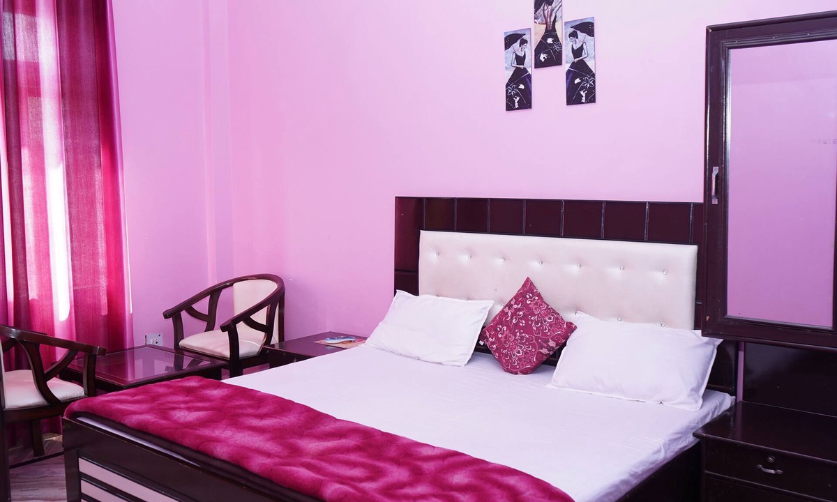 Ranikhet Hotel | Hotel Apoorva