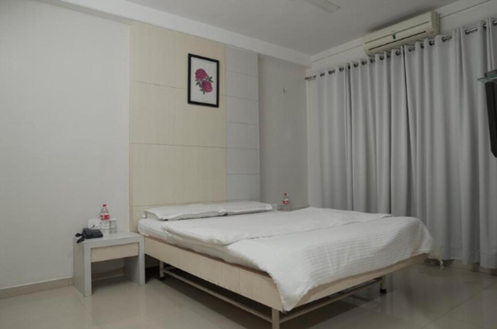 Kolhapur Bed & Breakfast | Hotel Ashish Nx