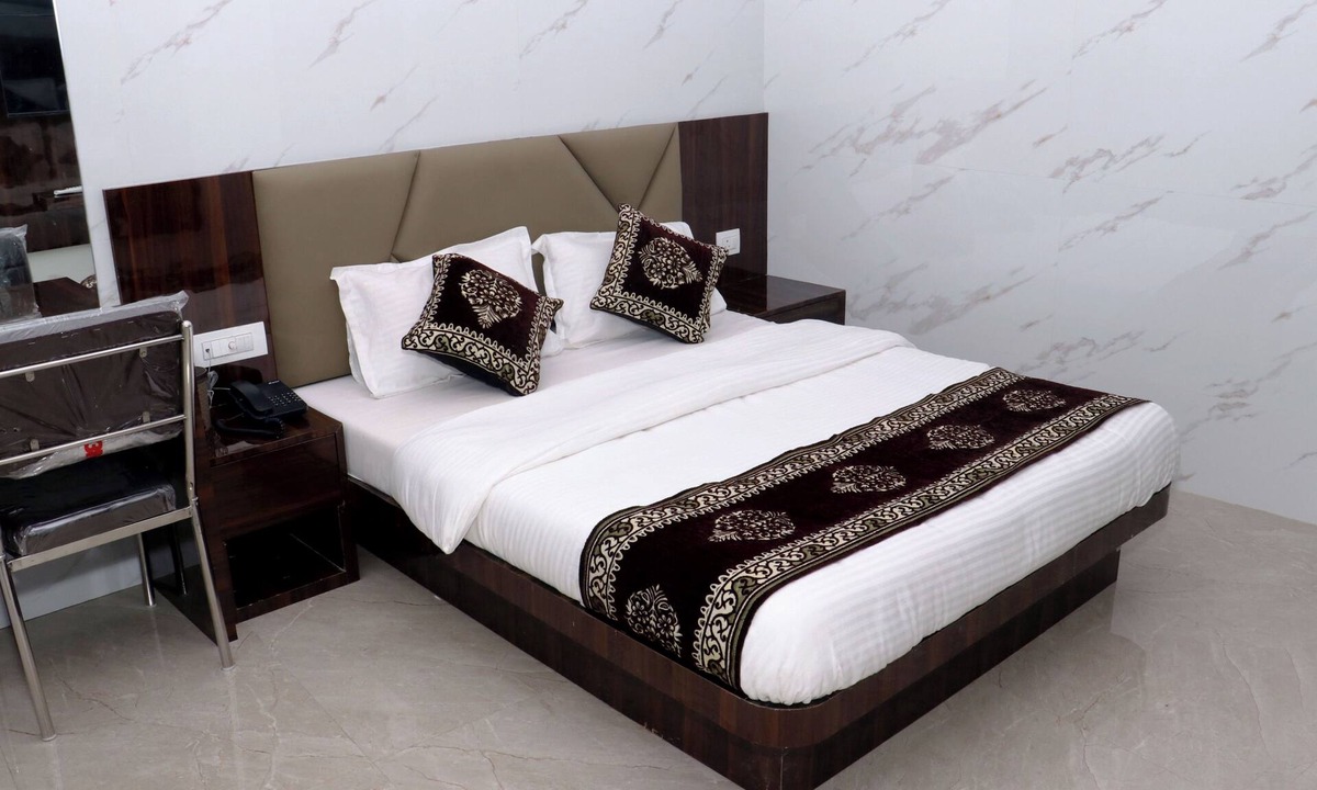 Malad East Hotel | Hotel Comfy Inn