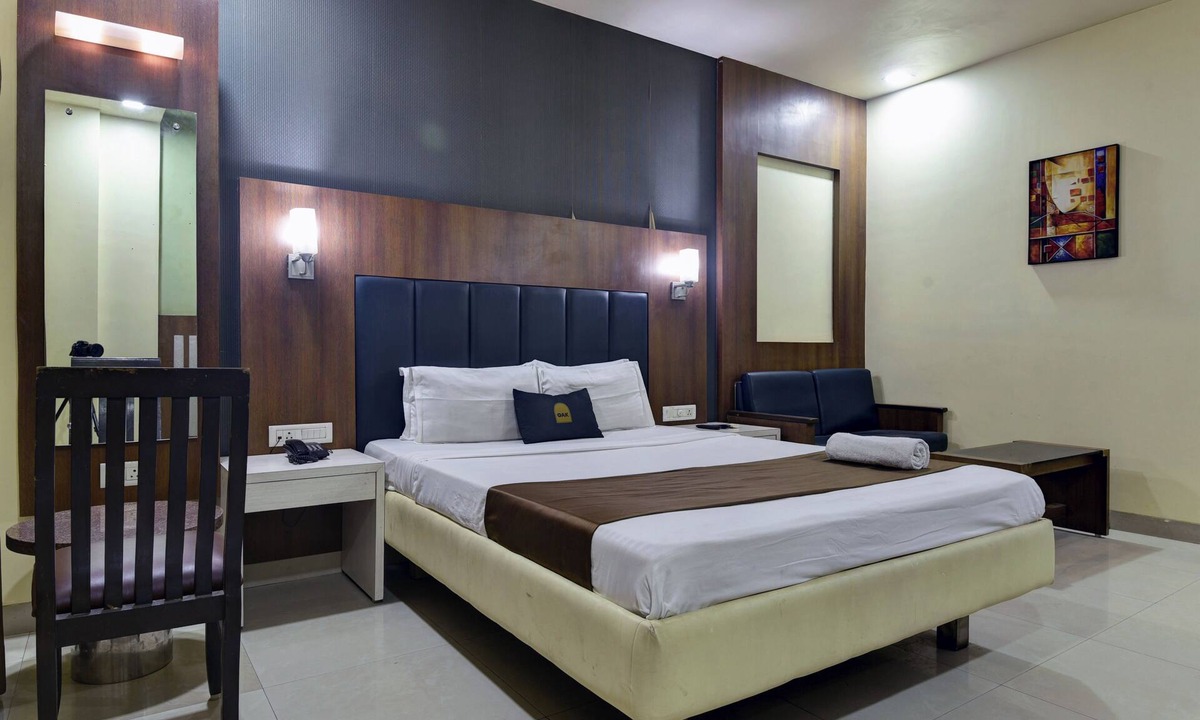 Panvel Cabin | Hotel Devanshi & Banquets by Classy Stay