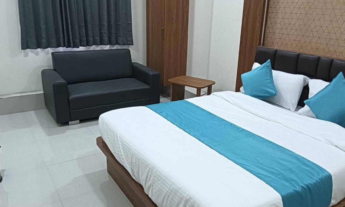 GIDC Hotel | Hotel Empire