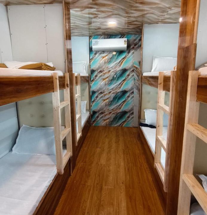 Kalina Hostel | Hotel Ifza Residency Near BKC