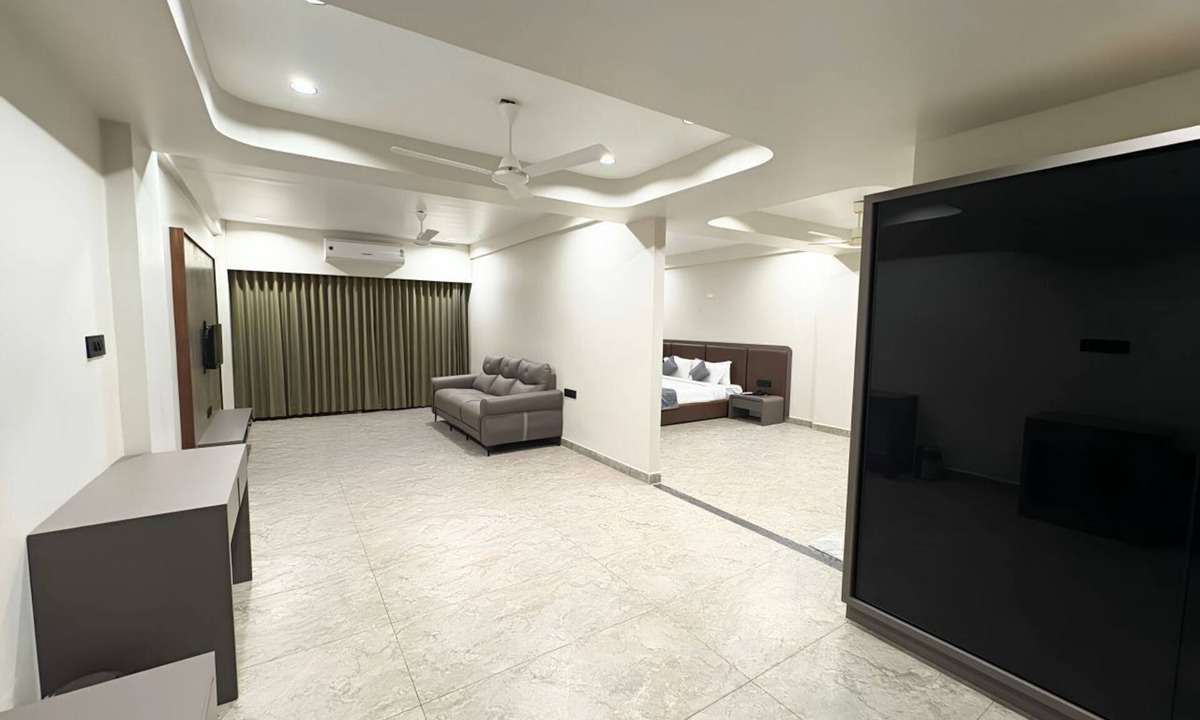 Velavadar Hotel | Hotel Kesharinandan