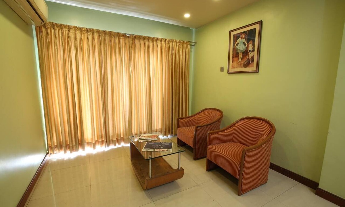 Kolhapur Hotel | Hotel Kohinoor Square