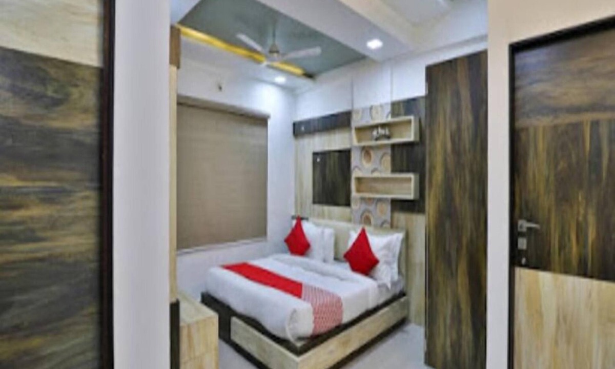 Viramgam Hotel | Hotel Krishna Palace