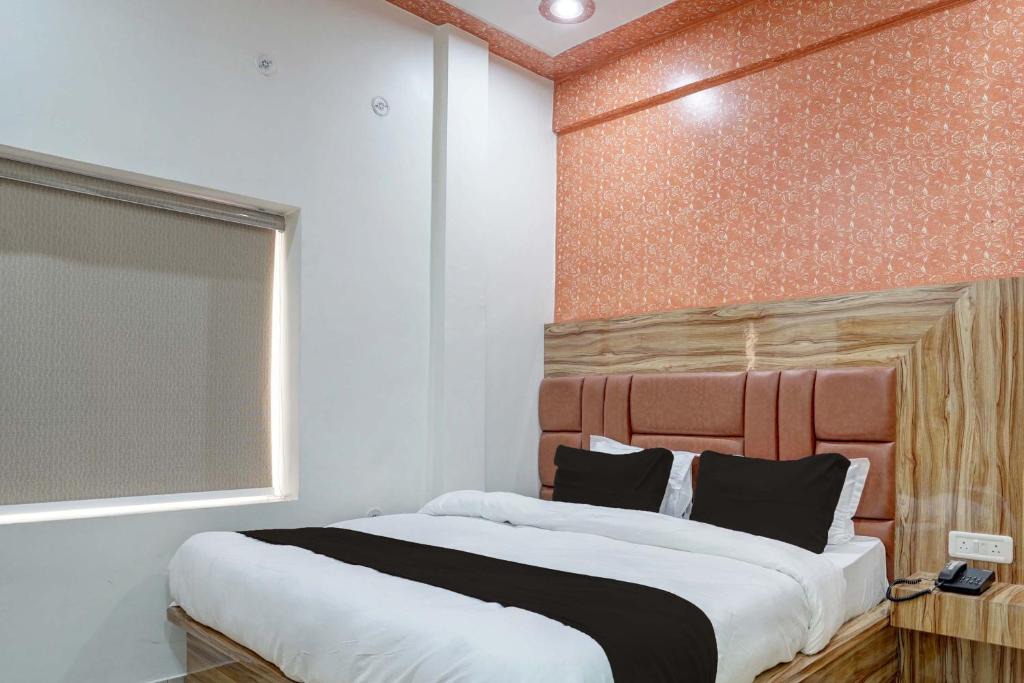 Varanasi Hotel | Hotel O JSB Palace