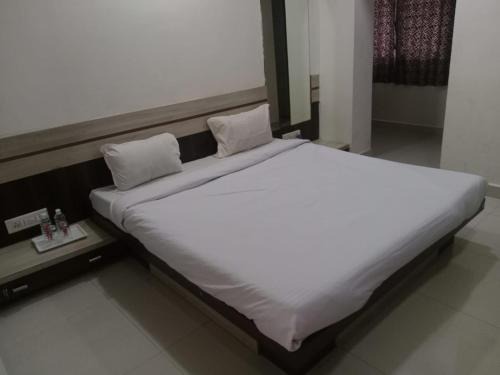 Junagadh Hotel | Hotel Paras